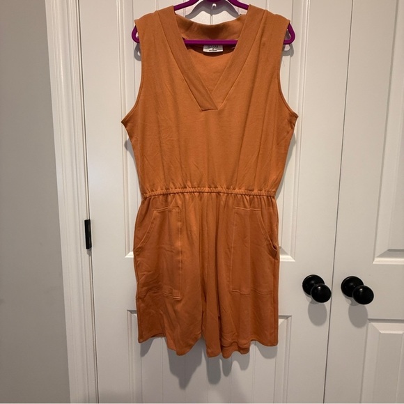Zenana V-Neck Warm Orange-Brown Cotton Romper - Picture 2 of 7